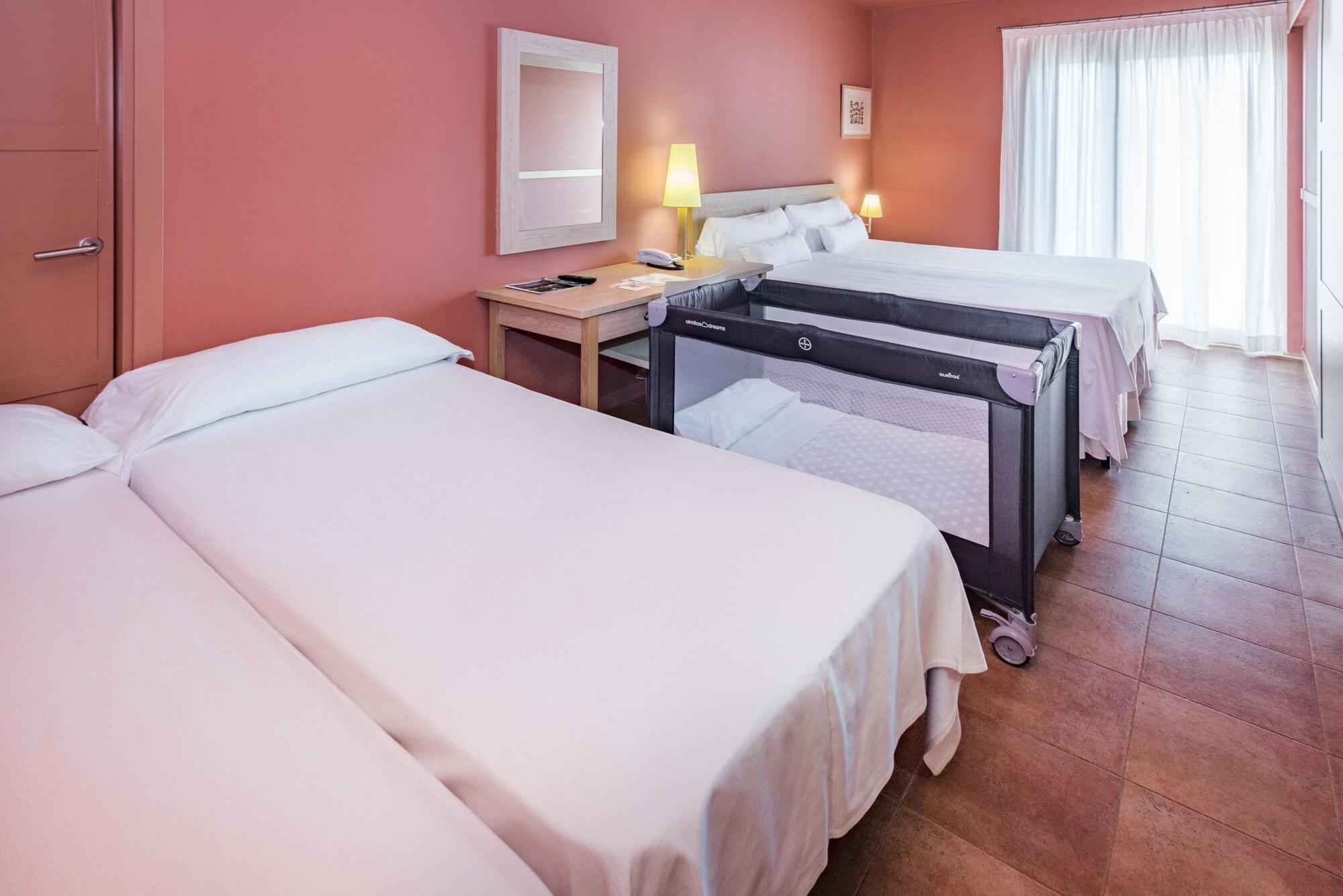 Hotel & Resort Vilar Rural D'Arnes By Serhs Hotels Sant Carlos de la Ràpita المظهر الخارجي الصورة